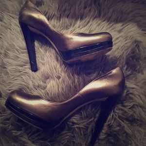 Casadei metallic pumps with black heel
